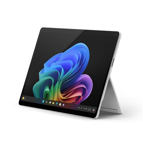 does microsoft surface come with windows 11