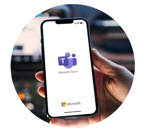 does microsoft teams work better on iphone or android