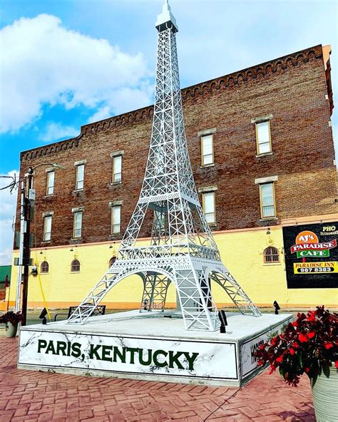 does paris ky have an eiffel tower
