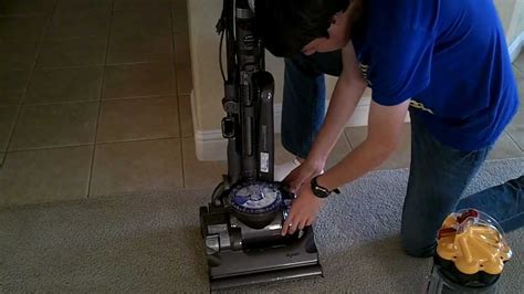 dyson dc33 not working on carpet