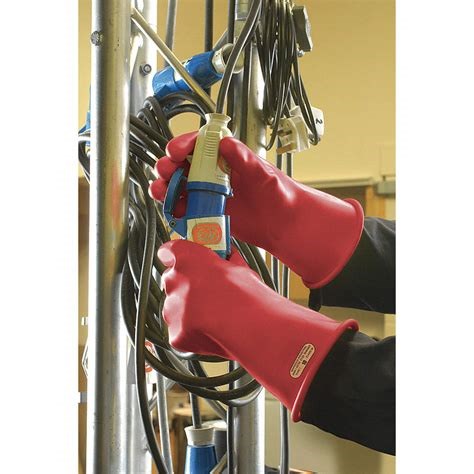 Electrical Insulation Test for Gloves