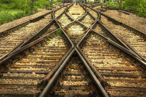 examples of intersecting lines in real life