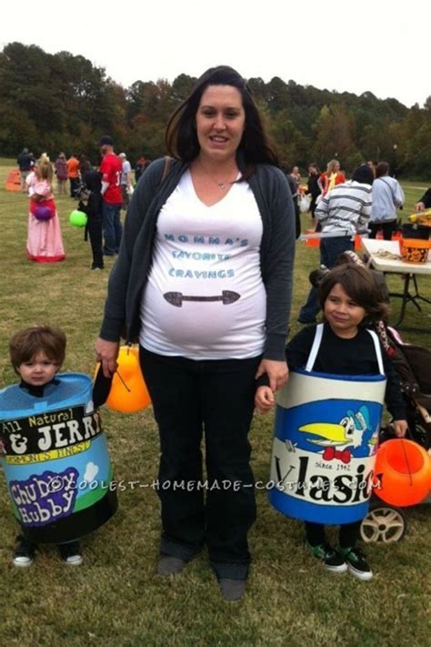 family of 3 halloween costumes pregnant woman