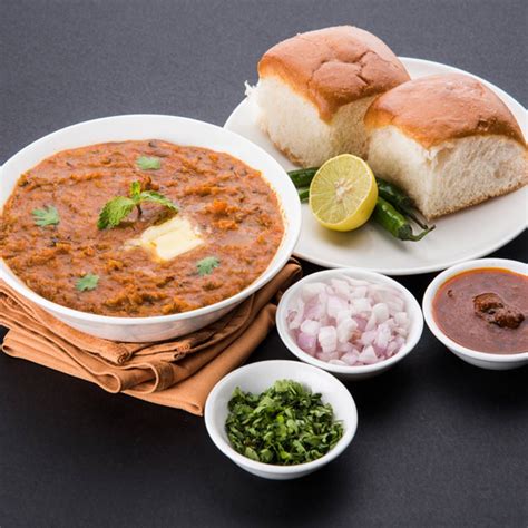 famous fast food in mumbai