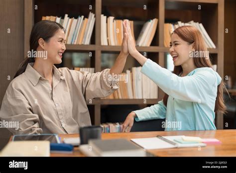 female tutor is called