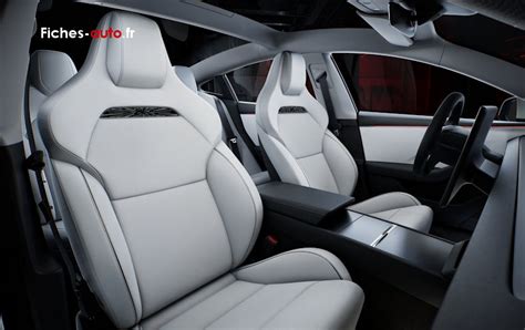 fiche technique model 3 performance