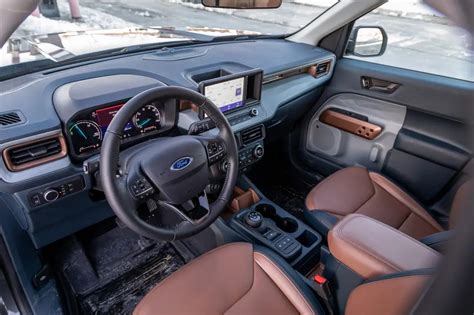 Ford Maverick interior features and comfort options