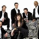 Biografia Frontline Show Band