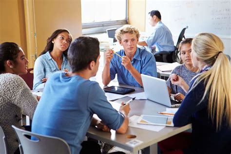 group discussion classes