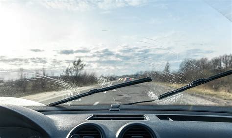 how do automatic windshield wipers work