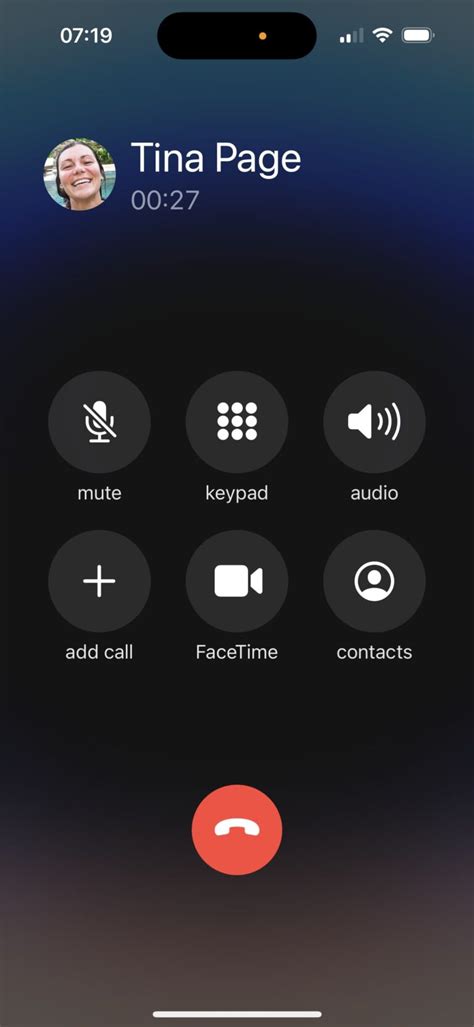 how do you answer a call on iphone with buttons