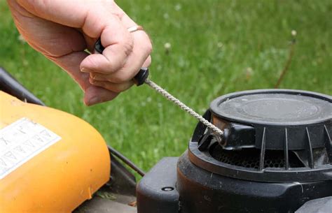 how do you fix a stuck pull cord