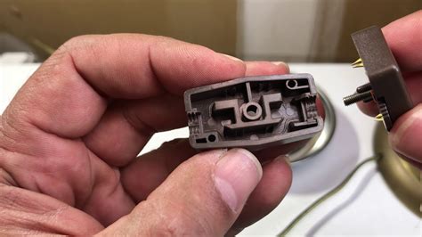 how do you replace a lamp switch