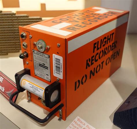 how does a black box work