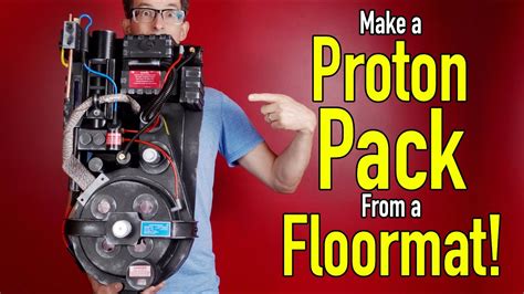 how does a proton pack work
