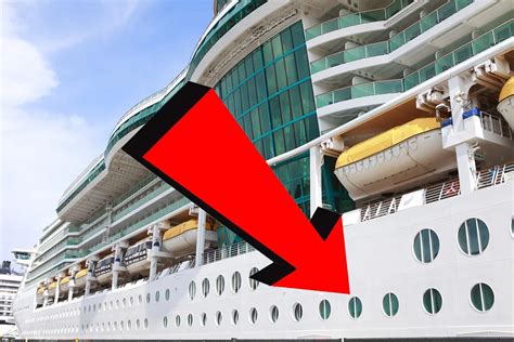 how is deck 2 on a cruise ship