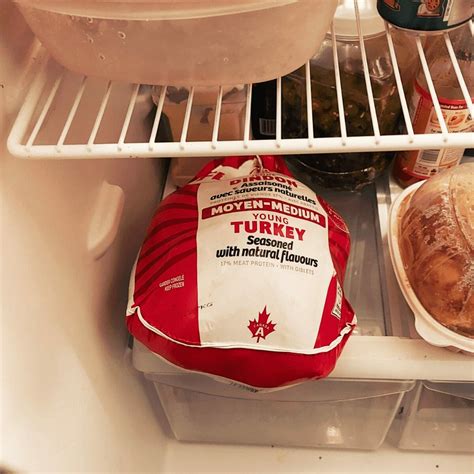 how long can a fresh turkey be kept in the refrigerator