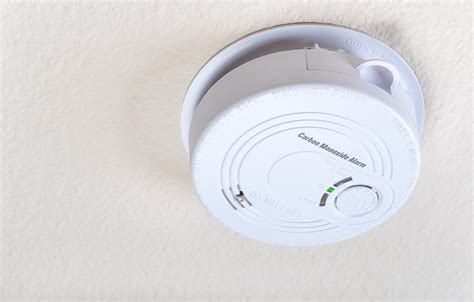 how long do plug in carbon monoxide detectors work