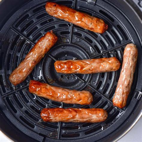 how long do you cook chicken sausage links in the air fryer
