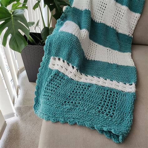 how long does it take a beginner to crochet a blanket