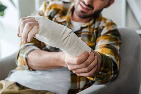 how long does it take for broken forearm to heal