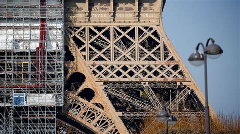 how long does it take to paint the whole eiffel tower