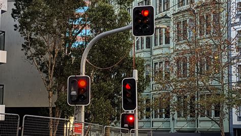 how many demerit points for running a red light in south australia
