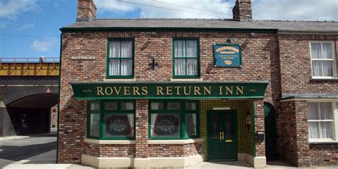 how many landlords has the rovers return had