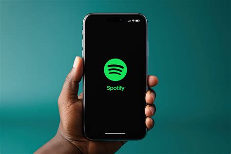 how many mobile data does spotify use