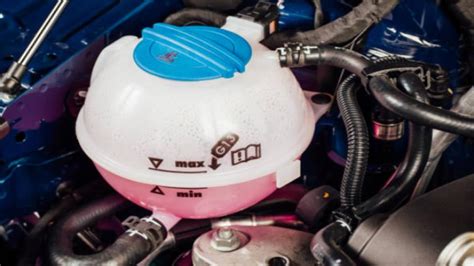 how much coolant should be in reservoir when cold