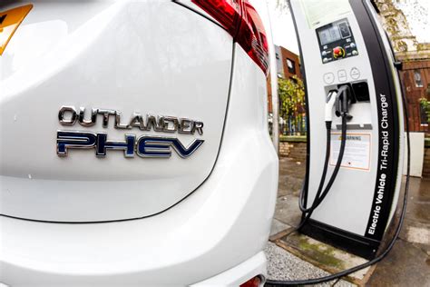 how much does it cost to charge plug in hybrid at home