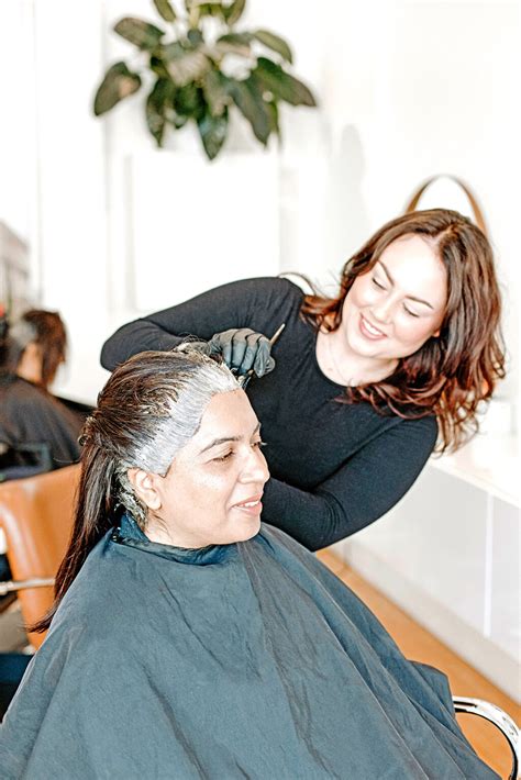 how much does it cost to do a root touch up