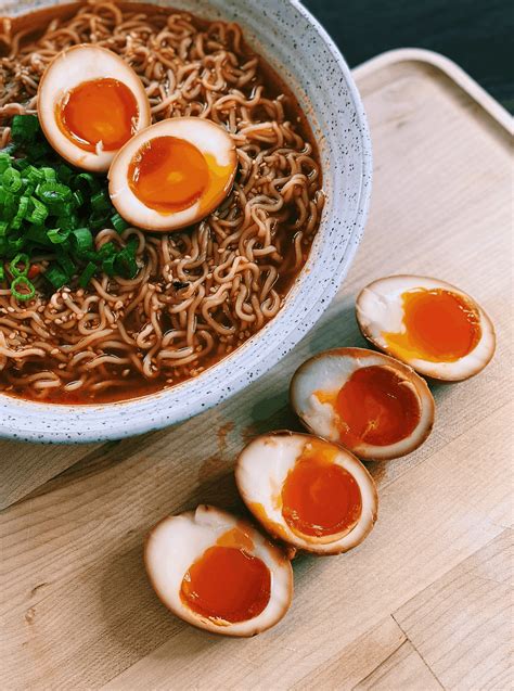 how to add egg to ramen cup