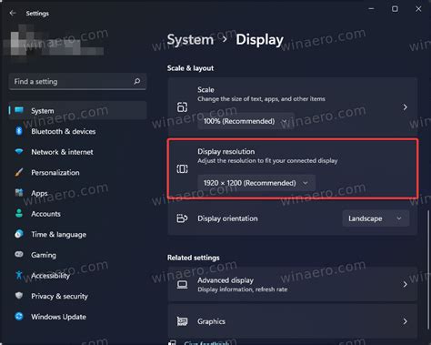 how to auto adjust screen resolution in windows 11