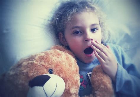 how to calm an anxious child at bedtime