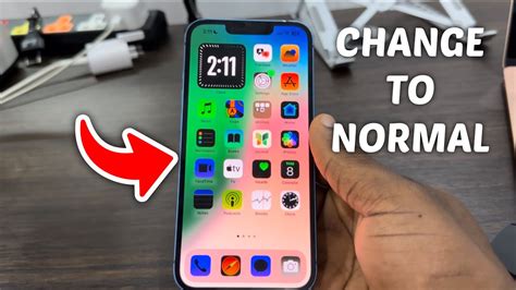 how to change iphone xr screen color back to normal