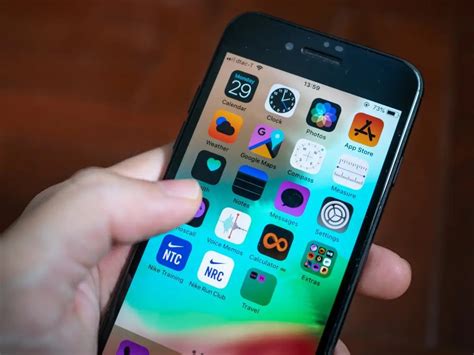 how to change screen on iphone