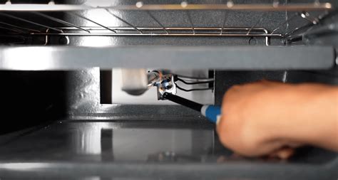 how to check if pilot light is on oven
