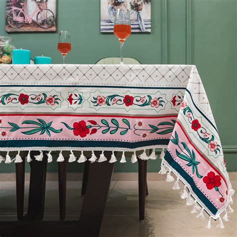 how to choose table runner color
