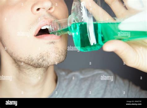how to clean bad smell from mouth