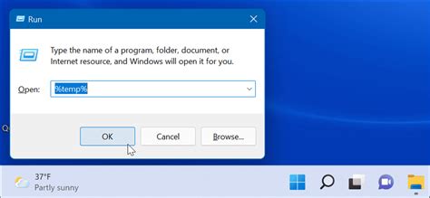 how to clear temp files in windows 11 using run