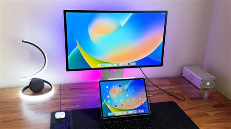 how to connect iphone screen to pc monitor