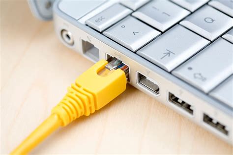how to connect my computer to the internet with an ethernet cable