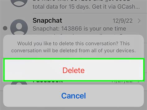 how to delete data from messages on iphone