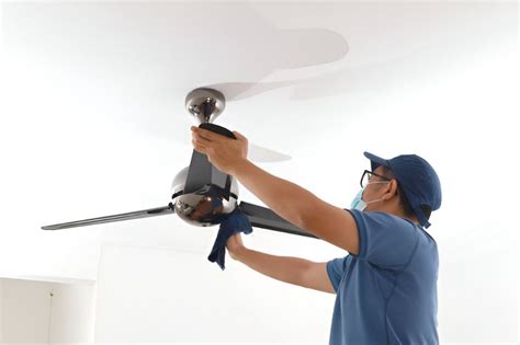 how to fix a ceiling fan that won't spin