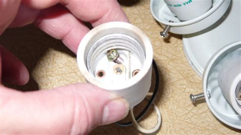 how to fix a light socket in a ceiling fixture