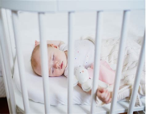 how to get a baby to sleep in their crib