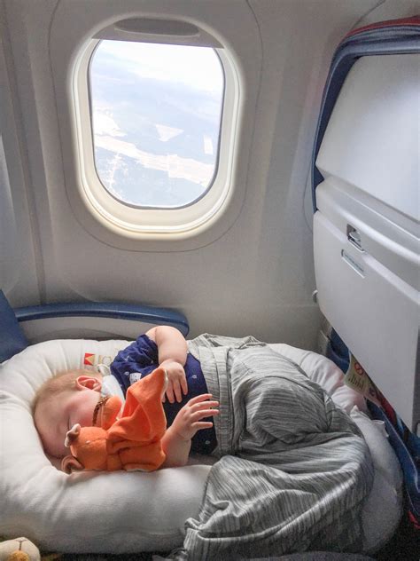 how to get baby to fall asleep on plane