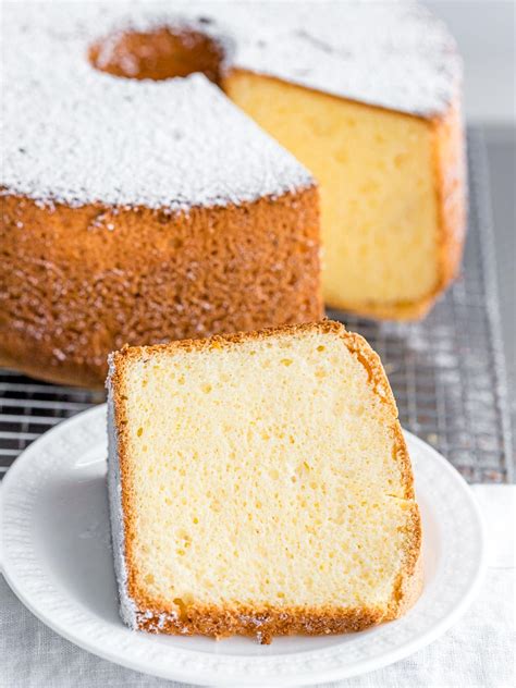 how to get light and fluffy cake