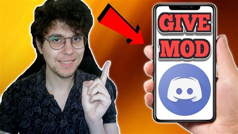 how to get mods in discord